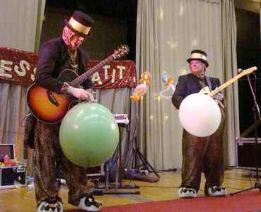 Let's play Audience Ball!